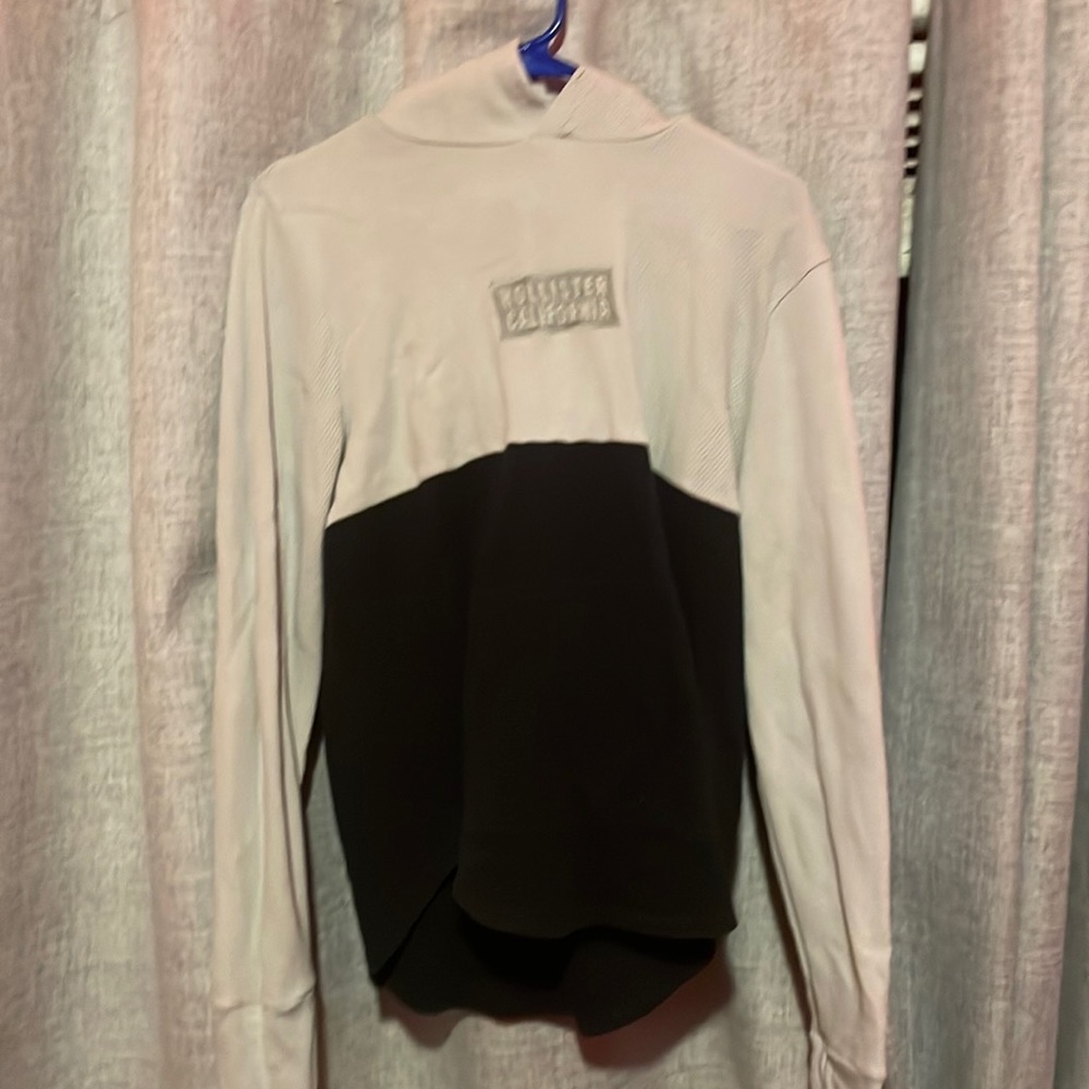black and gray hoodie